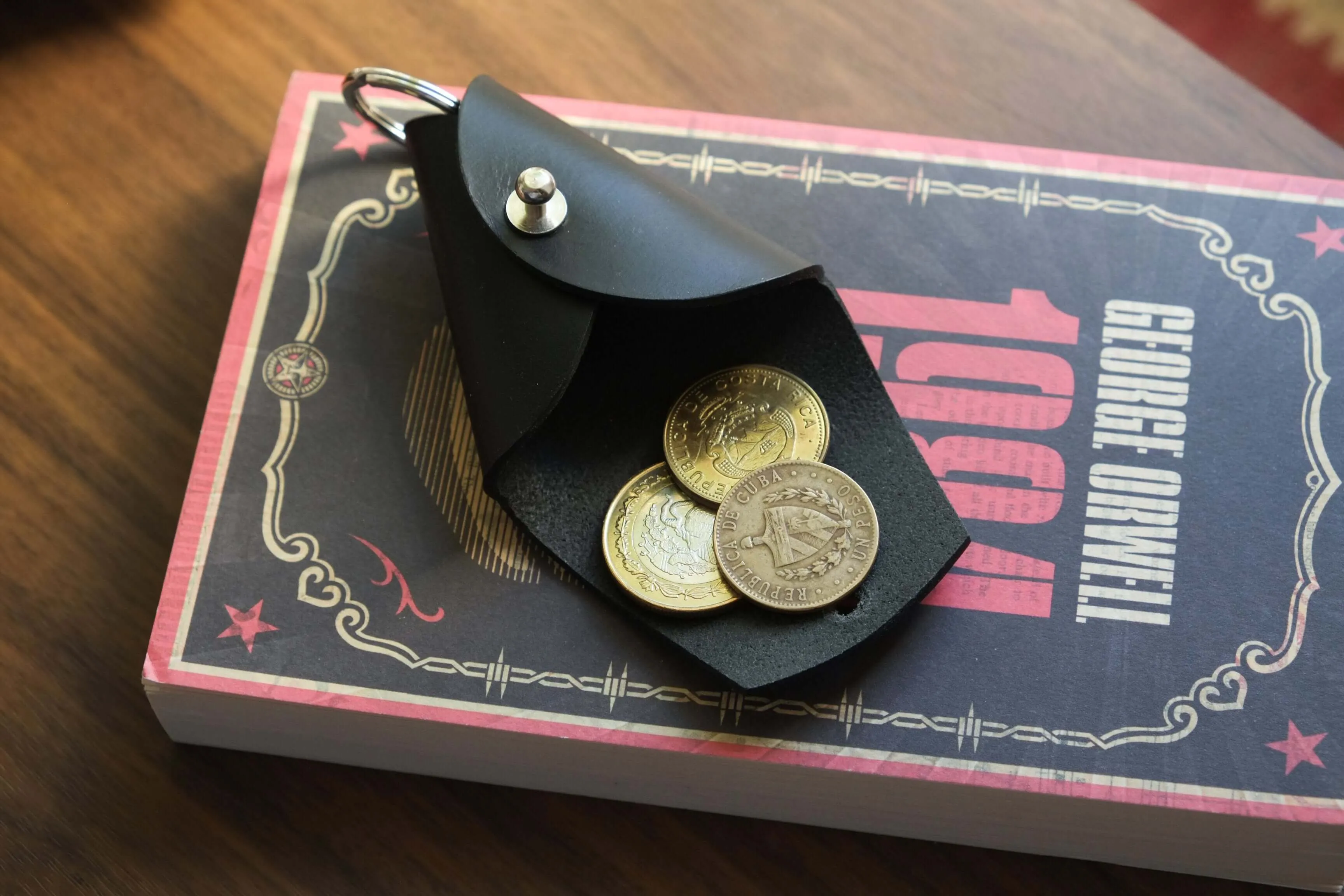 'ACE' COIN PURSE & KEY CHAIN