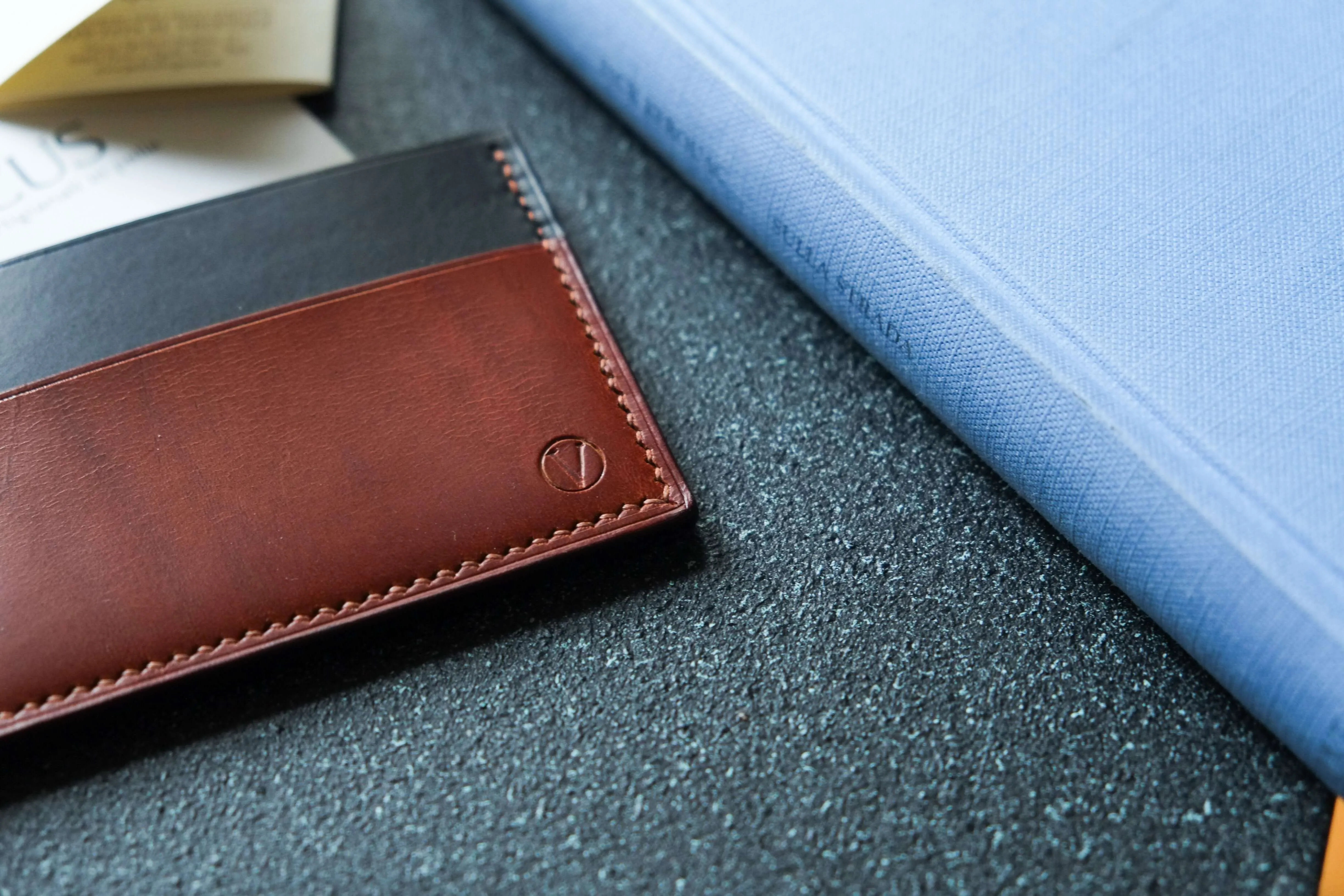 'AGUSTO' CARDHOLDER - English Tan and Black