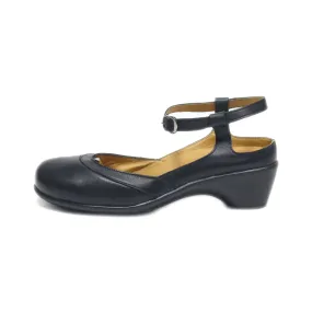 Avera Flat Sandals Leather Black Colour For Women