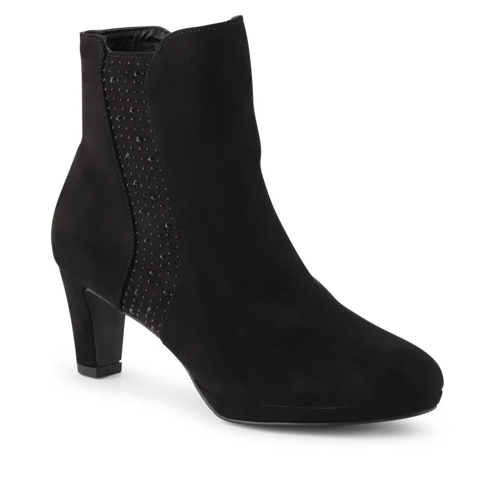 Chic Platform-Heeled Ankle Boots - PLAN40021 / 326 213