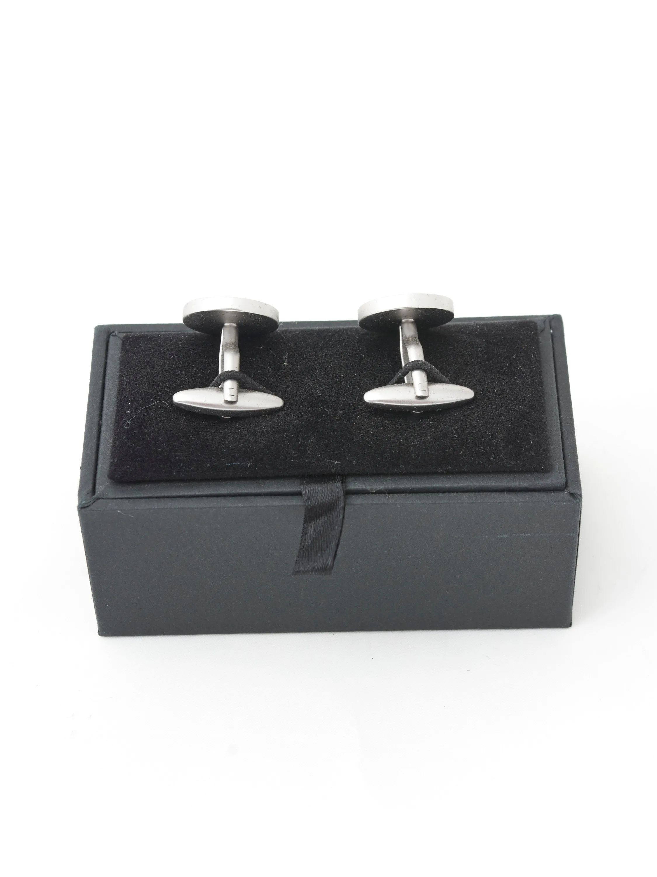 Coin-shaped cufflinks