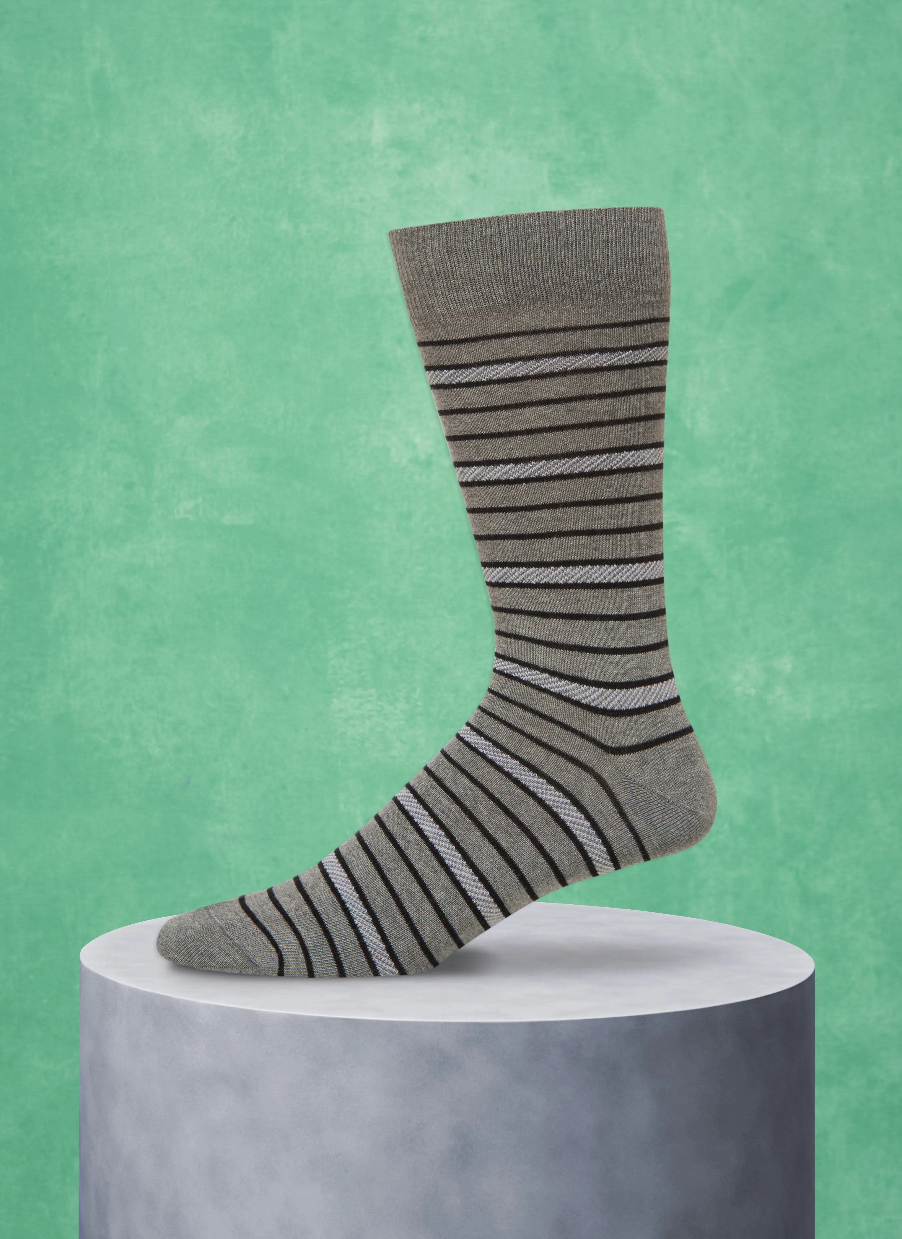 Dashed Simple Stripe Sock in Grey